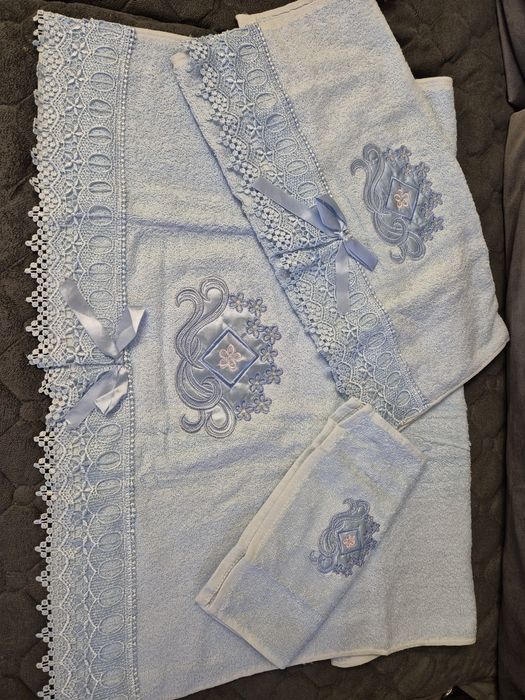 Полотенца новые наборы