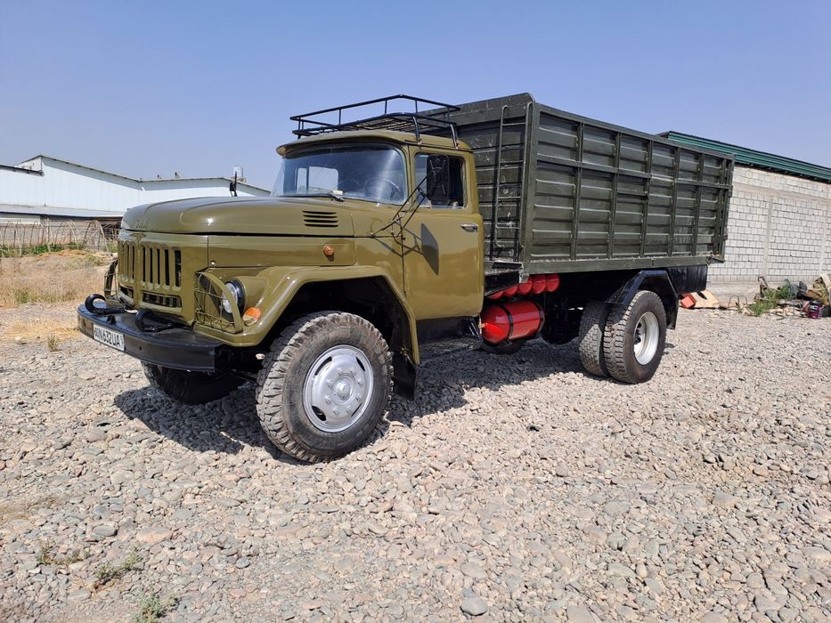 ZIL 131 Yuk Uzi Ag‘daruvchi