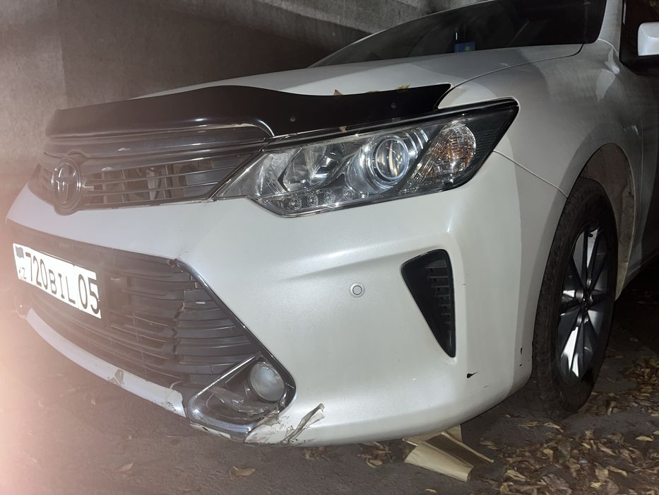 Бампер Тойота камри 55