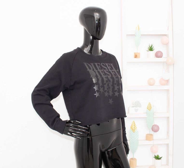 Diesel дамски черен суичър crop модел лого със звезди M