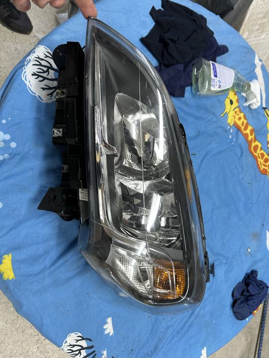 Far stânga fiat doblo.cod:521094580.