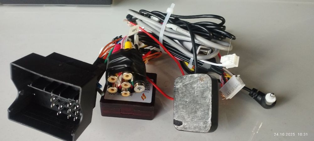 Продам магнитофон андроид для машины Wotswagen