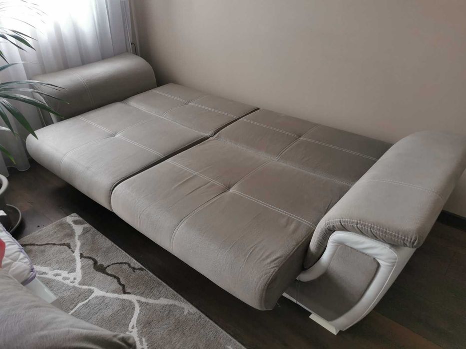Диван с функция сън и ракла
