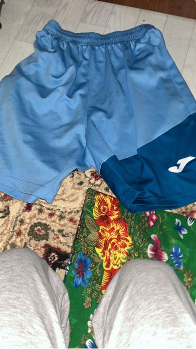 Продам этих одежды