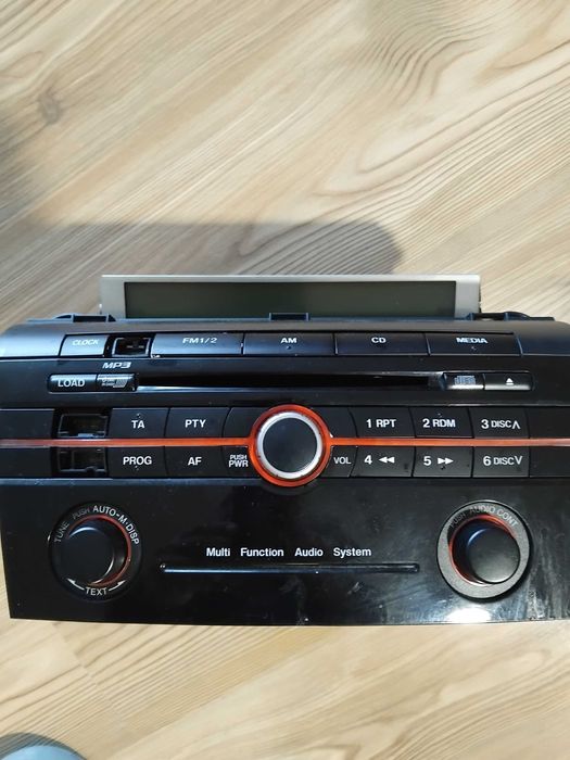 Оригинално сд мр3 за Мазда 3