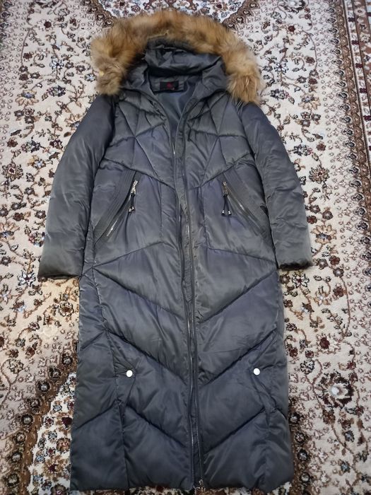 Продам пуховик 8000тенге
