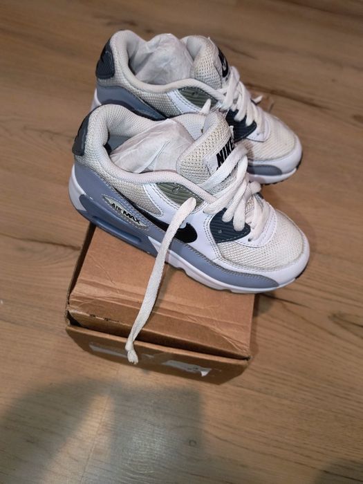 De vânzare adidas pentru copiii