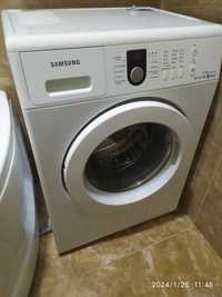 В связи с переездом срочно продаю свою стиральную машину Samsung