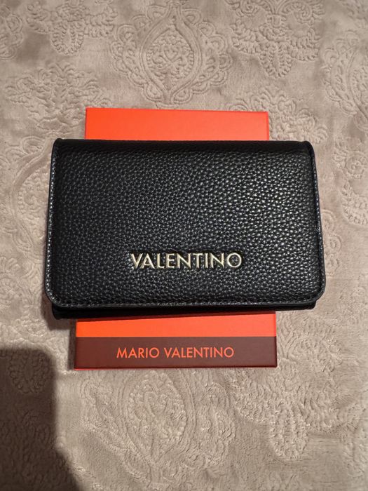Оригинално ново портмоне VALENTINO