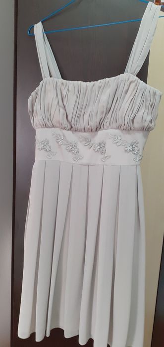 Rochie ocazie , lungime medie