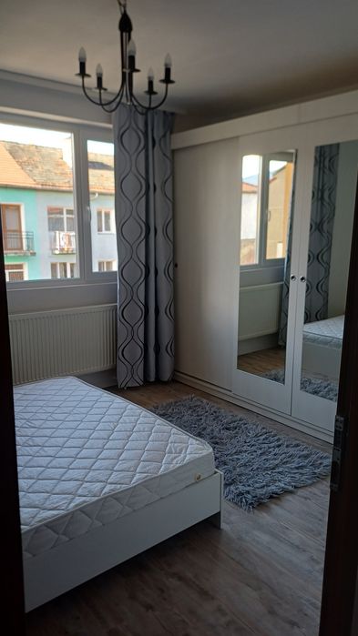 Apartament de închiriat
