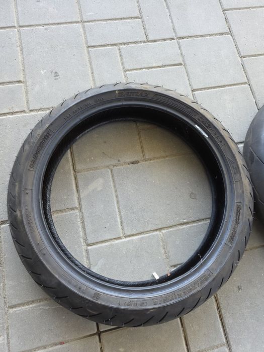 Cauciuc Anvelopa fata Pirelli   si  Bridgestone 120 70 17
