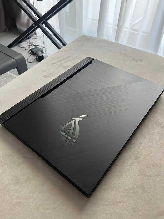 Laptop Gaming ASUS ROG Strix G15 G512LV i7- 15.6" GeForce RTX 2060 6GB