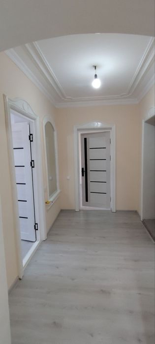 Сергели Массив строителнида 2 хона 3 этаж 9 этажкада