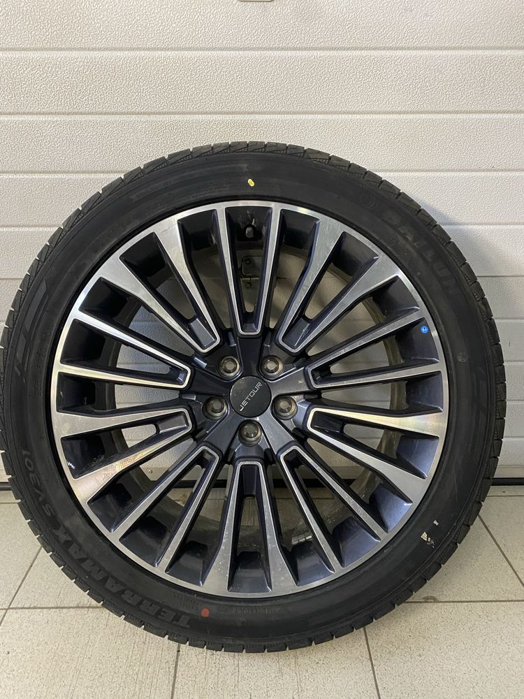 Продам диски с резиной на R-20