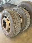 Гуми за влекач Michelin -  315/60/22.5
