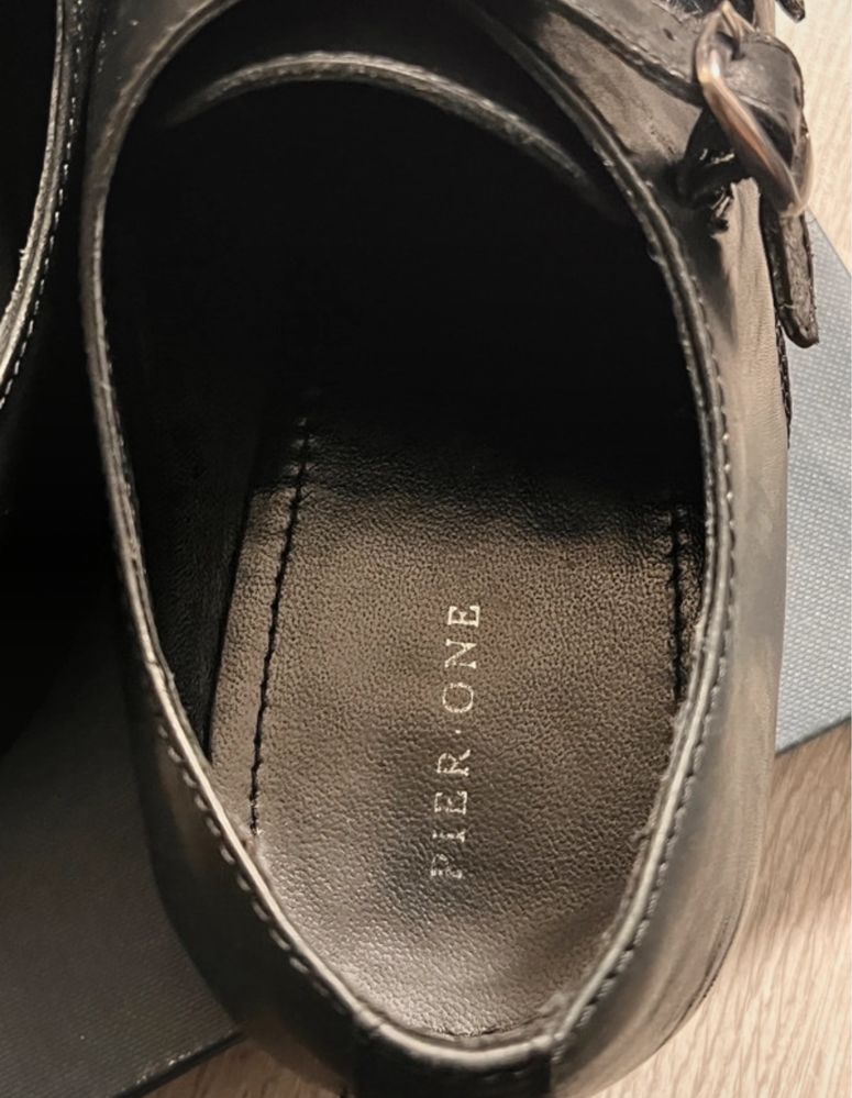 Pantofi de piele naturala