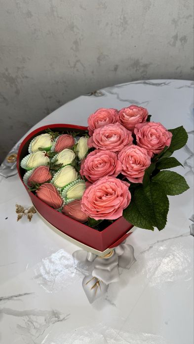 8- мартқа  сыйлық  өте әдемі