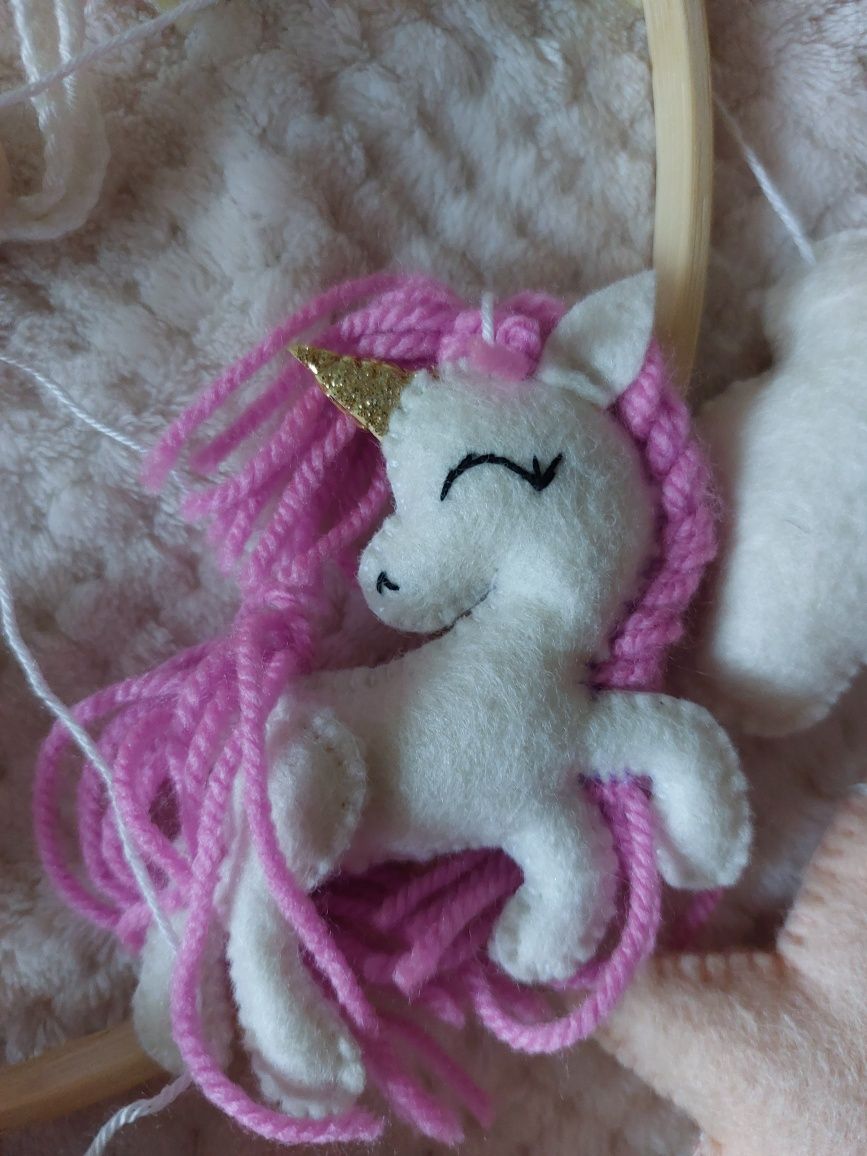 Carusel bebe unicorni fetru handmade. Carusel fetite. Carusel bebelusi