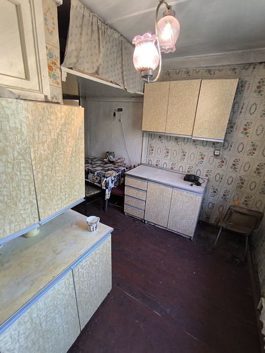3 х ком Спутник. В деревянном доме. Санузел раздельный 2/2. Титан чугу