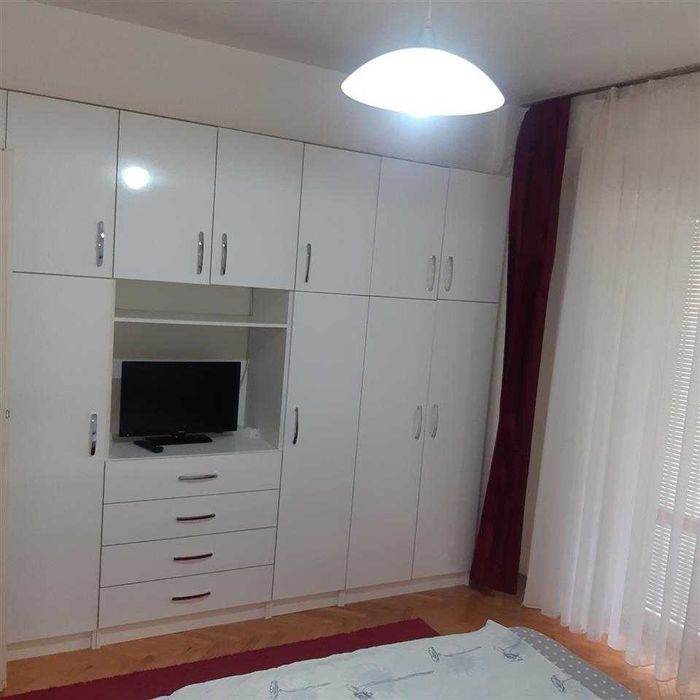 Дава се под наем Двустаен апартамент в Бургас, Славейков - 59 кв.м за 204 € - Снимка #1