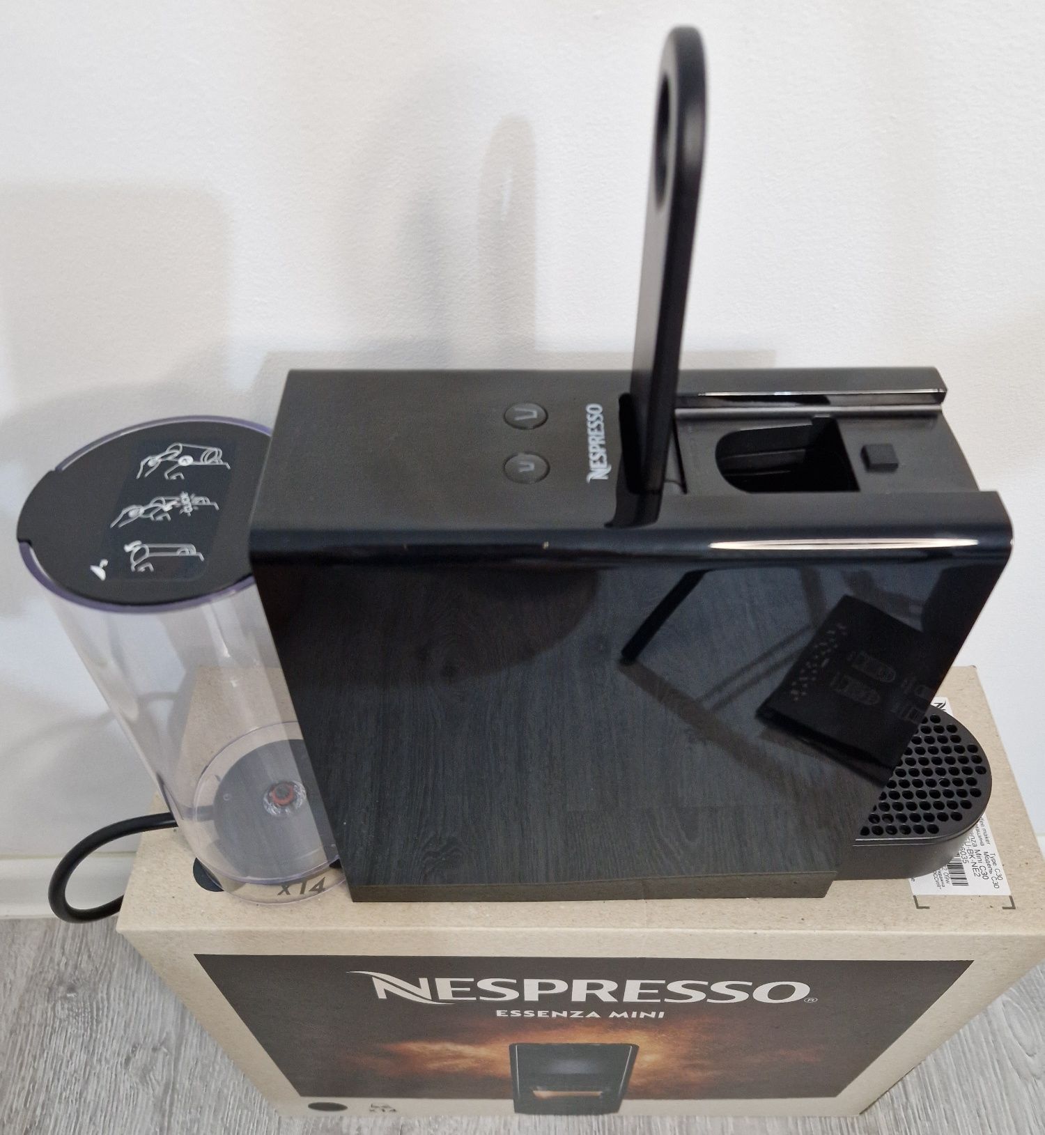 Nespresso Essenza Mini Black