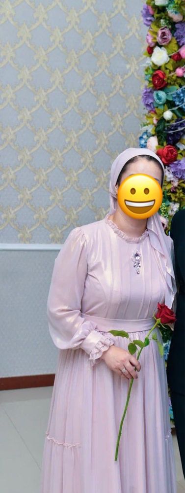 Платья.