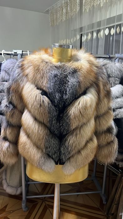 Blană naturală din vulpe canadiana model 2/1