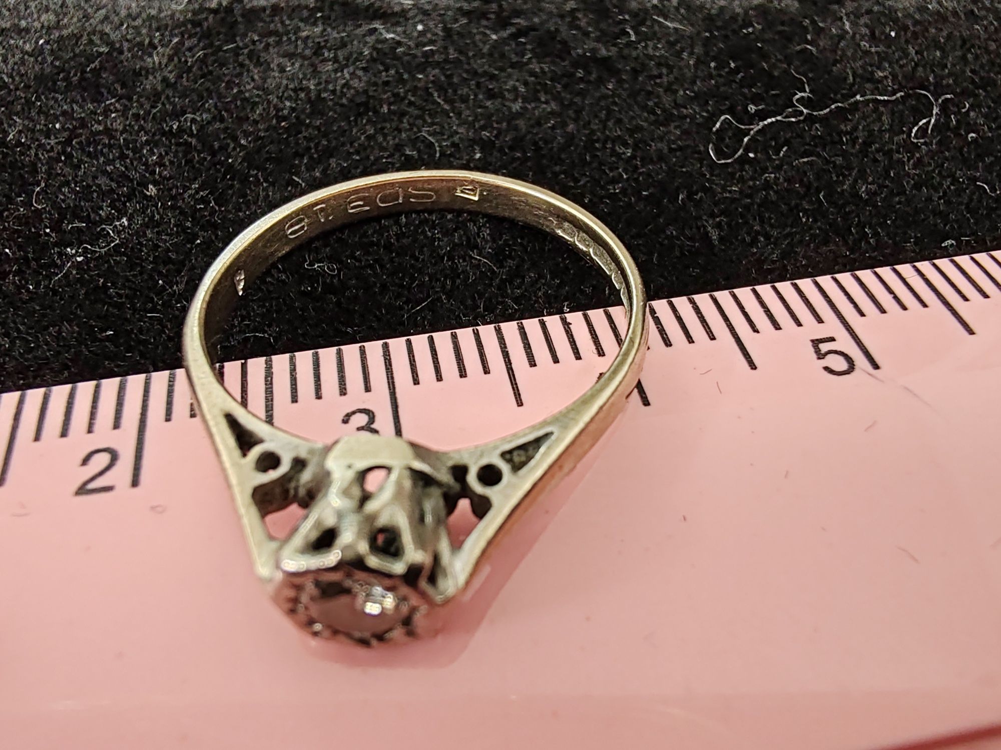 Inel aur alb 18k cu diamante Gr 2,49 cod unic 47