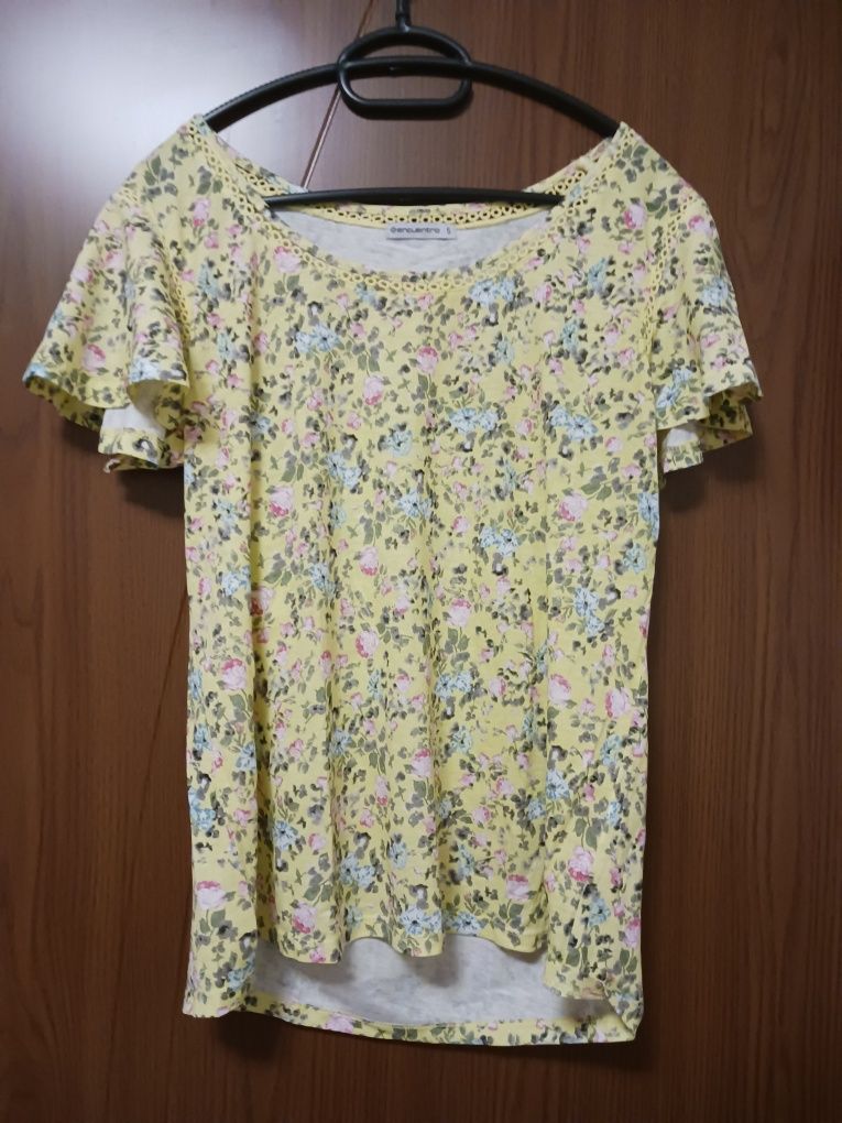 Дамска тениска с цветя