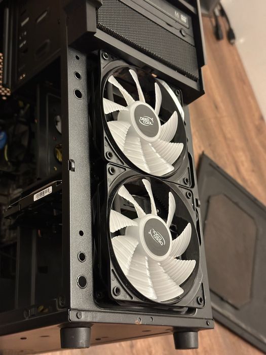 Геймърски Компютър I5 4460 RX 470 Nitro 8GB Ram 240GB SSD