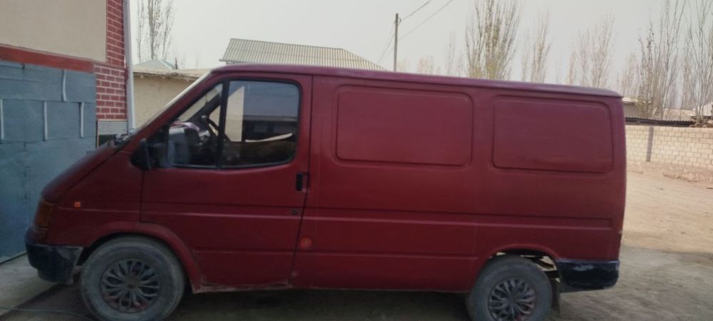 Ford Transit 100Svan