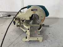Циркуляр пендула - Makita 110 V / 1650 W / 255 mm