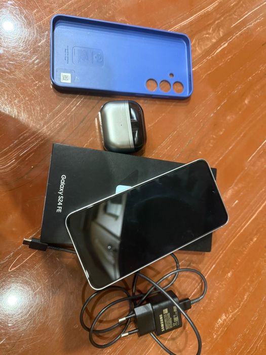 Телефон samsung galaxy s24fe 256gb