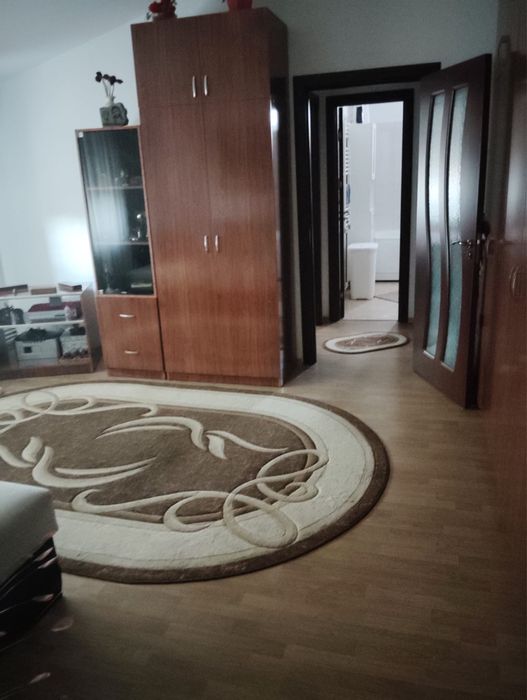 Inchiriez apartament in regim hotelier