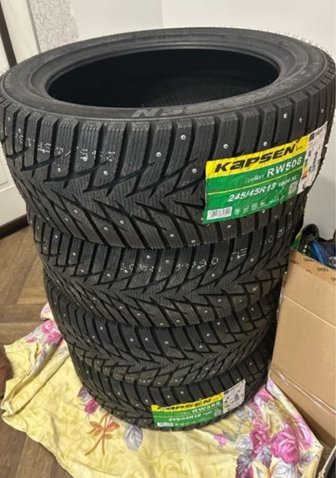Продам зимние шины KAPSEN RW506 245,45,R18 100H с шипами