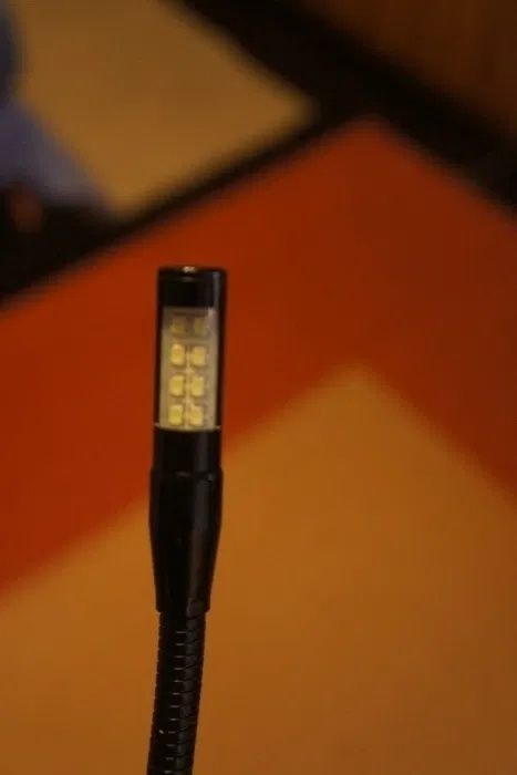 Lampi cu gat de lebada pentru mixere, stative, etc.