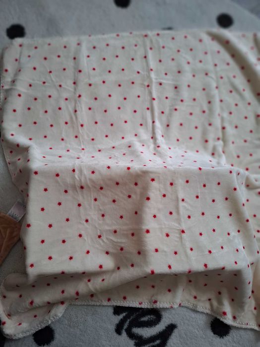 Детско пухкаво одеало с малка кърпичка