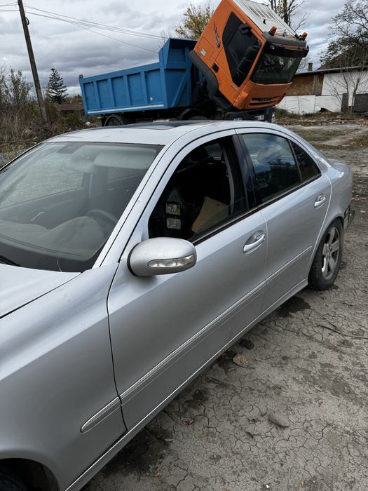 Dezmembrez zMercees E class w211 270 cdi