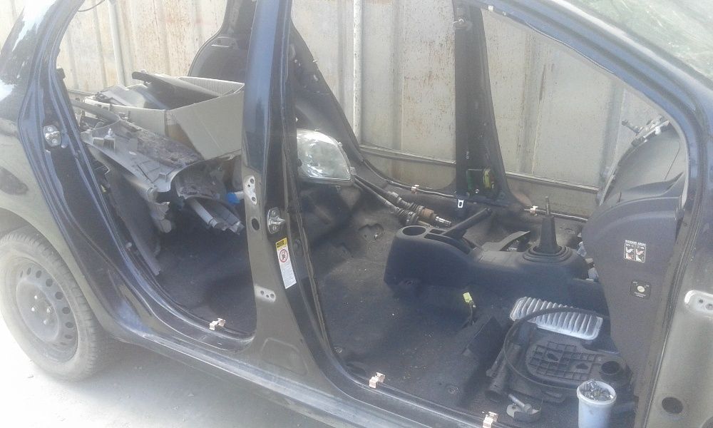 Toyota Yaris 2006-2011 за части