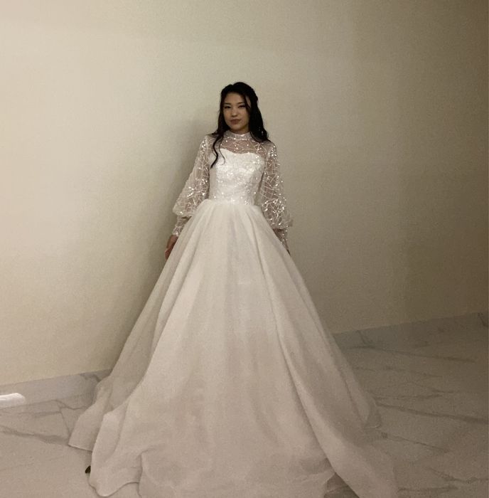 Свадебное платье