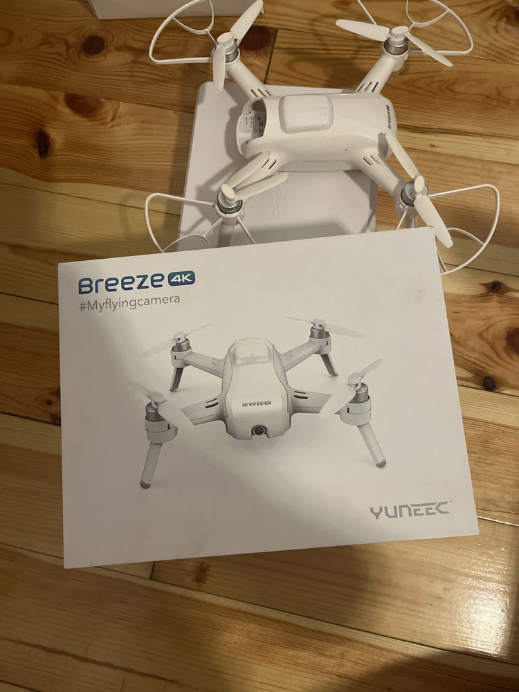Drona yuneec Breeze 4K