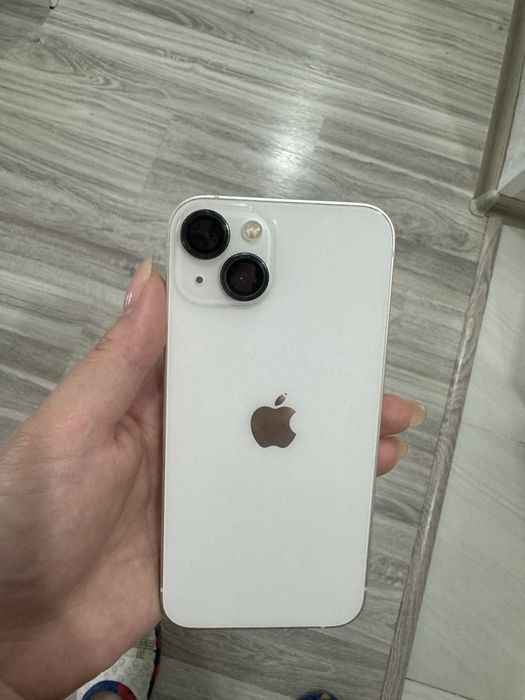 Продам айфон 13