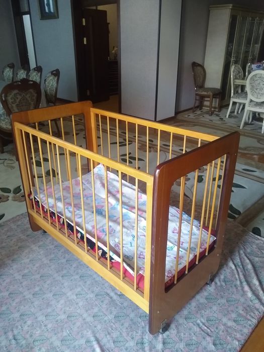 Детская кроватка в отличном состоянии