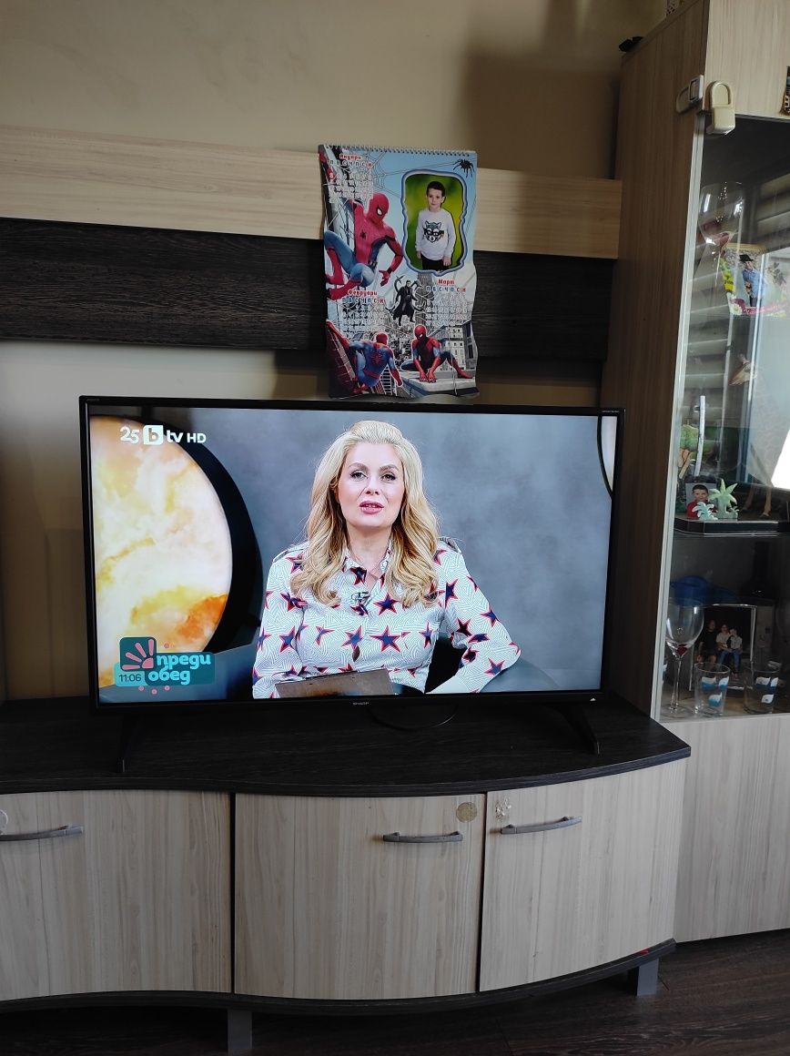 Смарт Телевизор SHARP 40 инча Android Ultra HD 4K