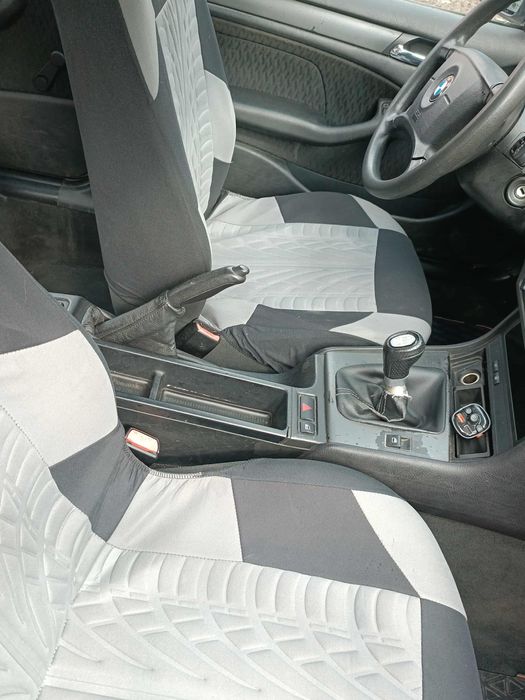 E46 316i benzină anul 2000 in stare bună fără probleme