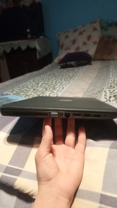 Vând laptop HP hQ Tre 71004