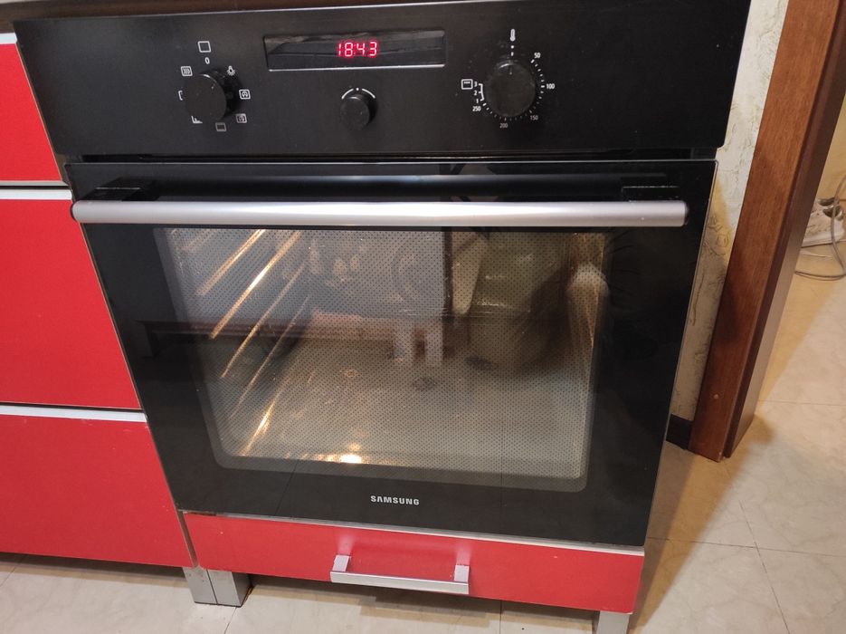 Фурна за вграждане Samsung, много запазена
