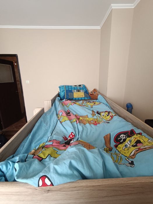 Двуетажно легло + скрин