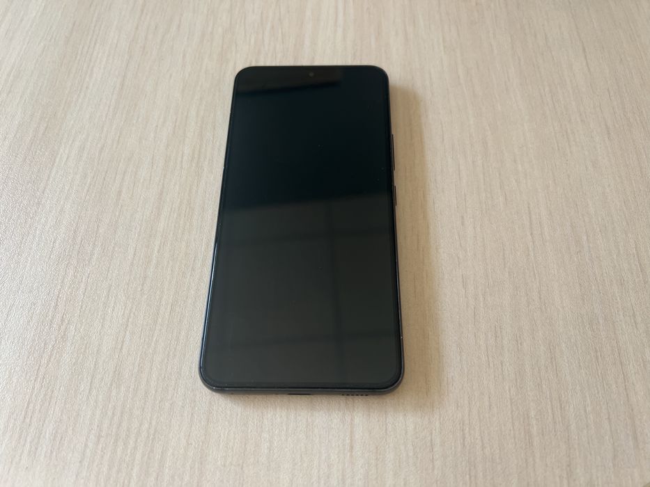 Продавам Samsung Galaxy S22 5G 128/8GB